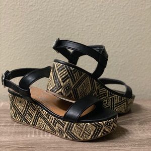DV Wedge Sandals